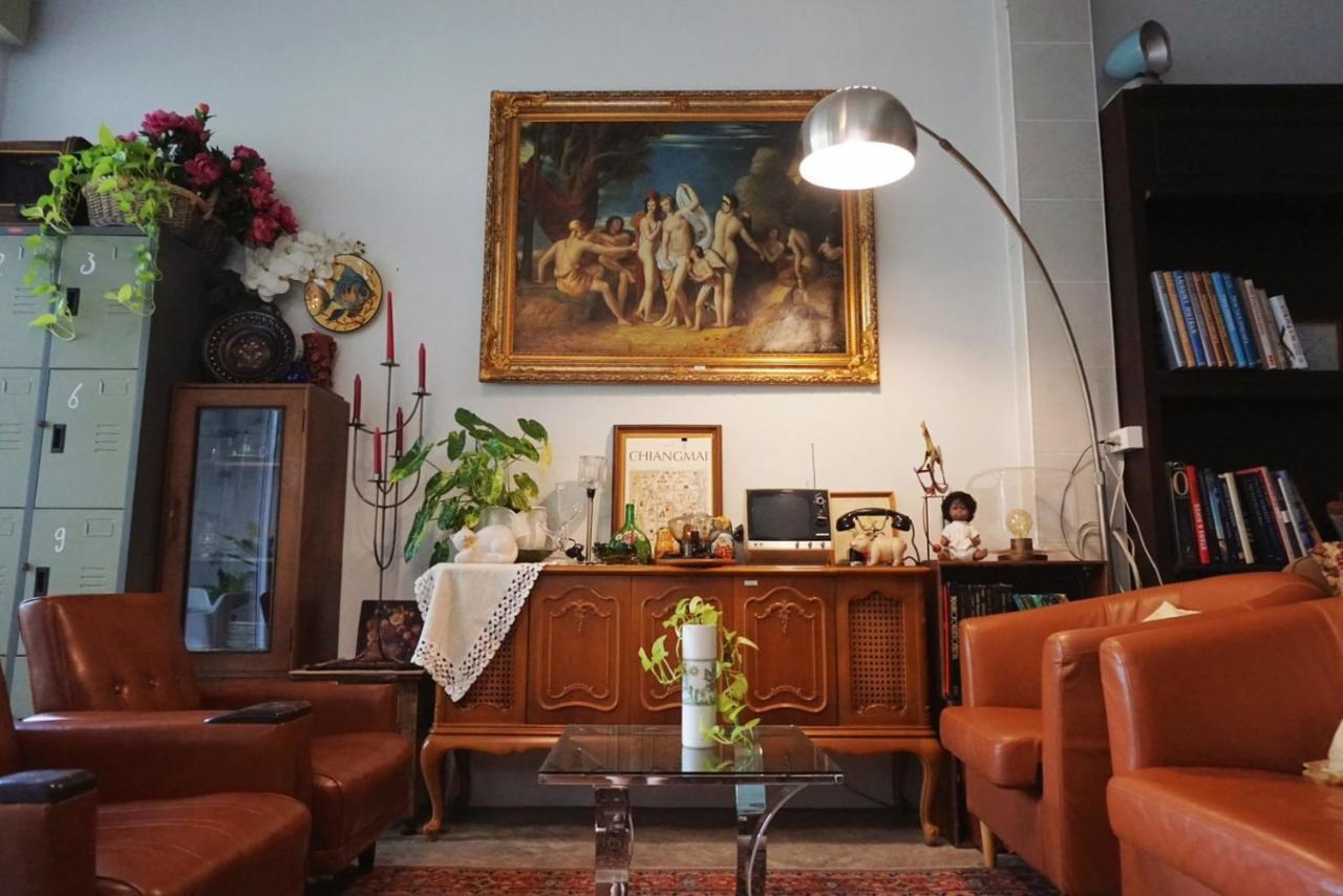 Manee Guesthouse And Record บ้านมานี เชียงใหม่ ภายนอก รูปภาพ