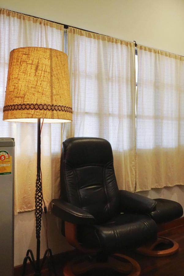 Manee Guesthouse And Record บ้านมานี เชียงใหม่ ภายนอก รูปภาพ