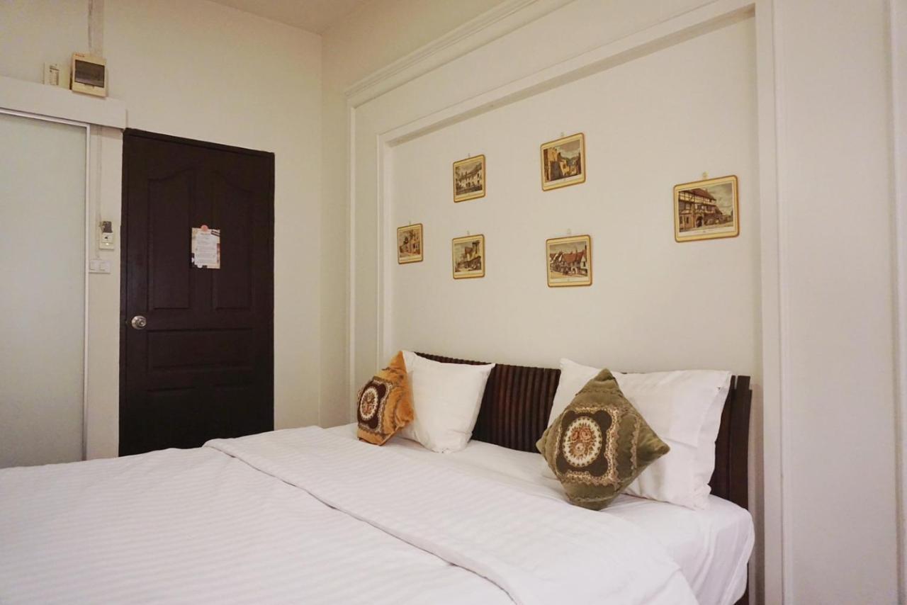 Manee Guesthouse And Record บ้านมานี เชียงใหม่ ภายนอก รูปภาพ