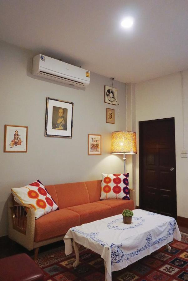Manee Guesthouse And Record บ้านมานี เชียงใหม่ ภายนอก รูปภาพ