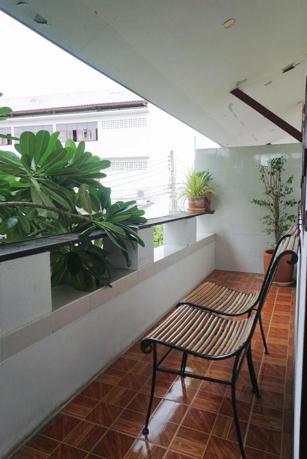Manee Guesthouse And Record บ้านมานี เชียงใหม่ ภายนอก รูปภาพ